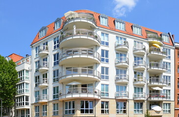 Fassade am Fluss Spree im Stadtteil Moabit, Tiergarten, Berlin