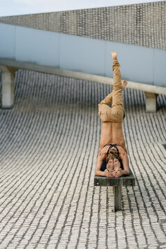 Couple yoga 