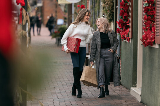 Holiday Friends Walking And Shopping