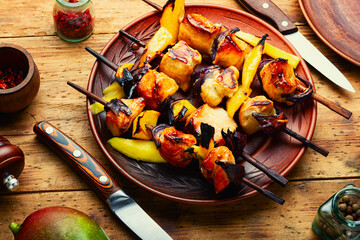 Chicken breast kebab with mango