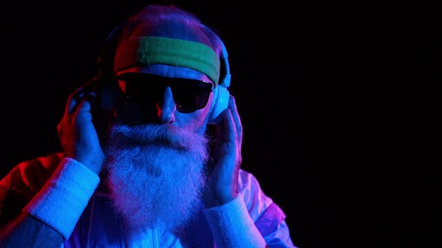 Vintage sports costume 80s style grandfather enjoy hit song wearable earflaps 