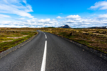 2021 08 13 Myvatn paved road