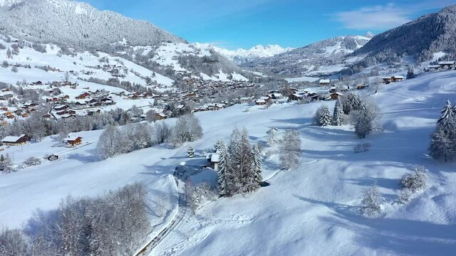 Meg&egrave;ve