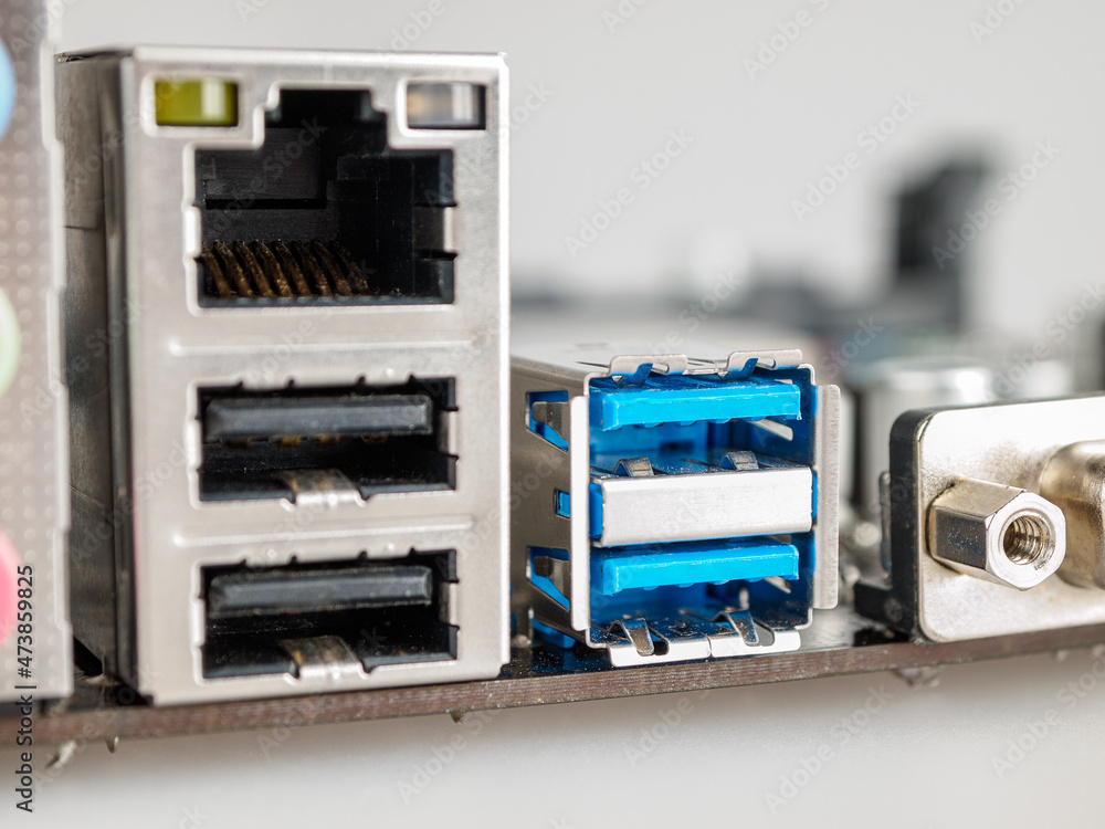 Poster connectors on the computer on the motherboard for connecting usb 3.0 and 2.0, high-speed sockets, cl