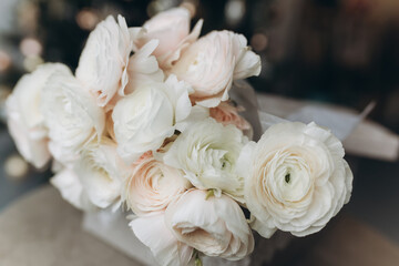 Bouquet of white flowers. Roses in bloom