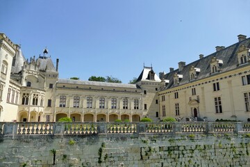 Fototapeta na wymiar La cour intérieure du château de Brézé