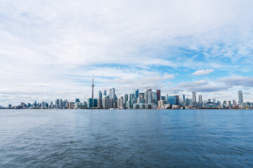 Obraz premium Toronto City Skyline from Toronto Island in Ontario Canada
