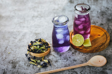 purple tea from butterfly pea flower with ice
