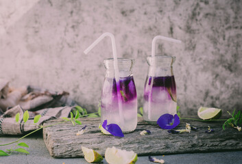 purple tea from butterfly pea flower with ice