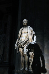 The statue of St. Bartholomew inside the Duomo di Milano. ミラノ大聖堂の中にある全身の皮を剝がされた聖バルトロメオの像。