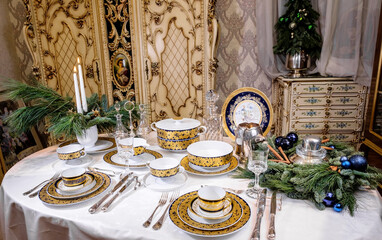 New Year vintage French service Gold and Cobalt 2022