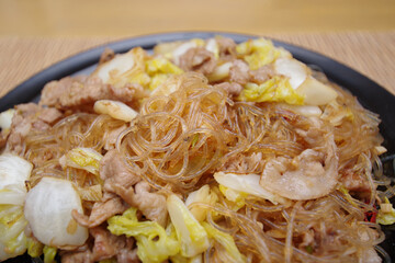 はるさめと白菜と豚肉のピリ辛炒め