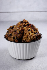 Kukis pisang oat or banana oatmeal cookies with choco chips.