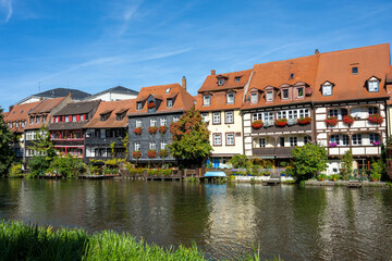 Fototapeta na wymiar The beautiful old fishermen houses at the river Regnitz in Bamberg, Germany