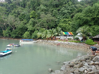 マレーシアのダヤン・ブンティン島