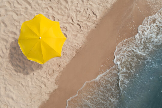 Umbrella Top Yellow Images Browse 4 440 Stock Photos Vectors
