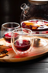 mulled wine with cinnamon and orange
