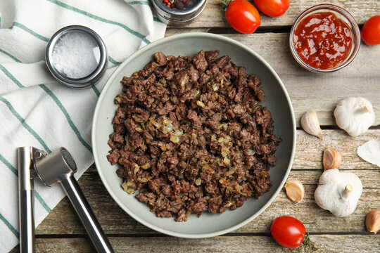 Zwiebelmett Bilder – Durchsuchen 21,749 Archivfotos, Vektorgrafiken und ...