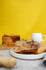 bread with cup off coffee for breakfast 