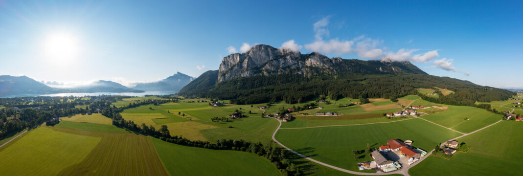 Austria, Upper Austria, Sankt Lorenz, Panorama of Drachenwand mountain in sunlight