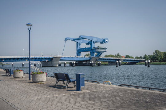 Germany, Mecklenburg-Western Pomerania, Wolgast, Clear sky over Peenebrucke Wolgast stretching overPeenestrom river