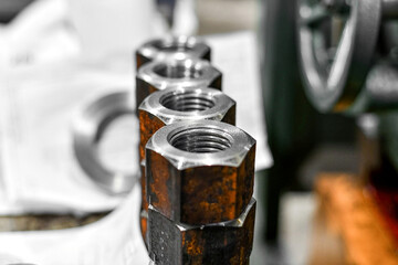 There are folded nuts on the drawings in the workshop.