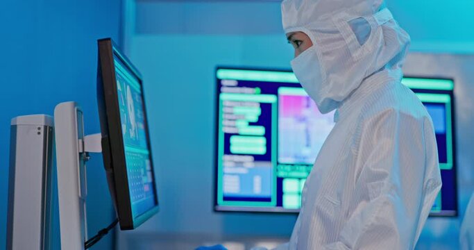 technician in sterile coverall