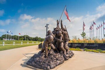  Statue of Iwo Jima in Albia Welcome Home Home Soldier Monument - obrazy, fototapety, plakaty