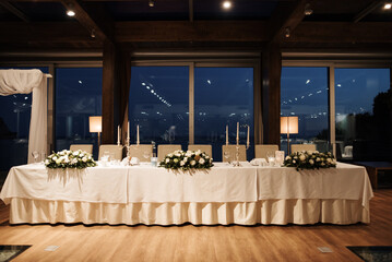 boho wedding decoration flowers nature garden cake roses
