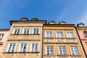 Vintage architecture in the old town of Warsaw - 474093642