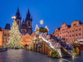 Fotobehang Christmas market at the Old Town Square in Prague, Czech Republic © eyetronic