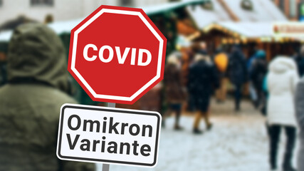Omicron Variante Covid-19-Virus im Winter. Leute auf dem Markt, draußen schneit es.