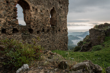 Ruderi del vecchio borgo disabitato di Amendolea