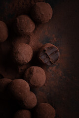 truffes au chocolat de Noël fait maison avec cacao en poudre