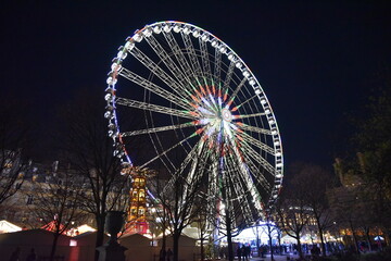 Jardin des Tuileries la nuit &agrave; Paris, France