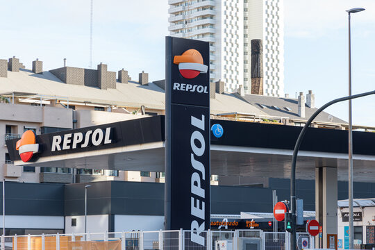「Repsol」の画像 - 765 件の Stock 写真、ベクターおよびビデオ | Adobe Stock