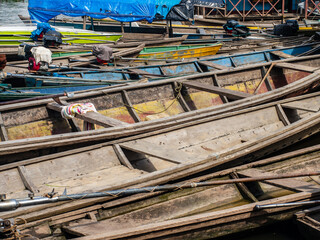 Fototapeta na wymiar Indian boats on the bank of the river