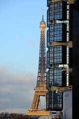 Fototapeta na wymiar The Eiffel Tower in autumn. The 9th November 2021, Paris, France.