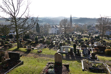Blick vom katholischen Friedhof über Overath