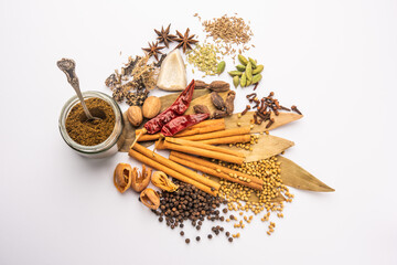 Indian Garam masala powder and colourful spices. selective focus - obrazy, fototapety, plakaty