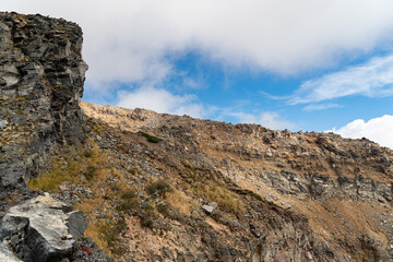 険しい山　御嶽山
