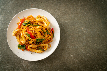 stir-fried spaghetti with salted egg and squid