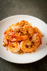 fried shrimps or prawns with garlic