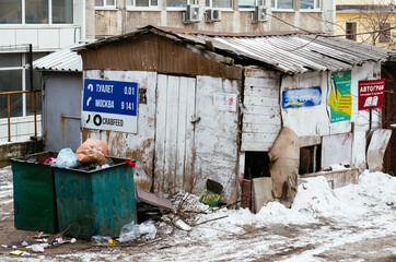 Fototapeta na wymiar garbage in the city
