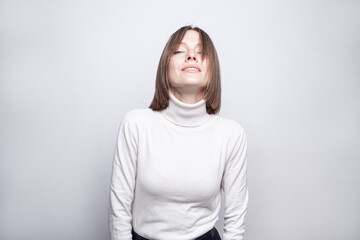 Obraz premium portrait of young woman isolated on white, copy space 