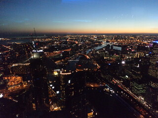 Fototapeta na wymiar Melbourne by night