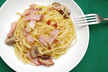 スパゲッティ・ペペロンチーノ