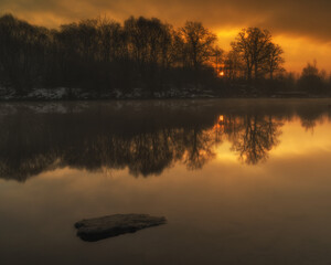 Winter sunrise on the river © Mariusz