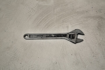 Instruments. Building tools, construction equipment, construction materials, minor repairs, useful...