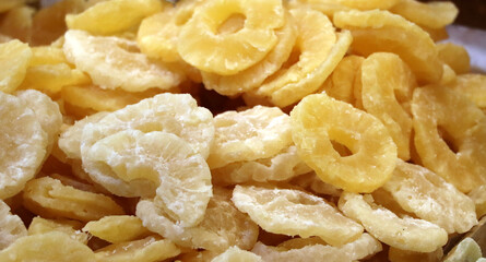Ananas a fette essiccato in vendita